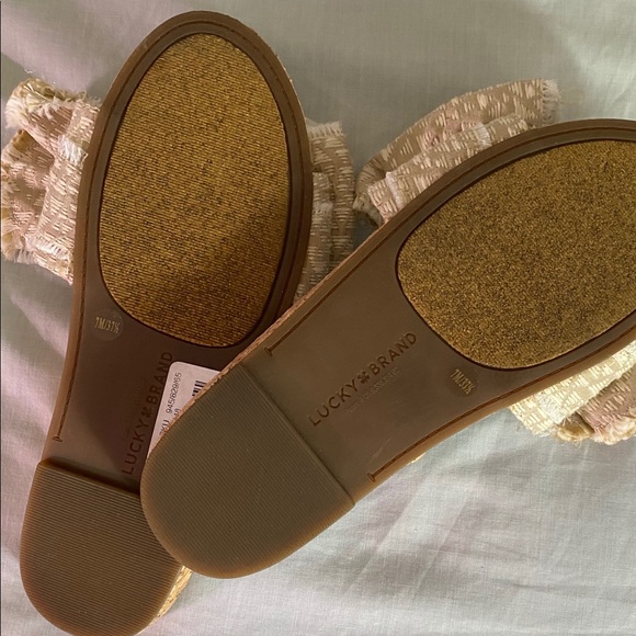 LUCKY BRAND slides NEW Sz 7 /37.5 NWT - Picture 7 of 8